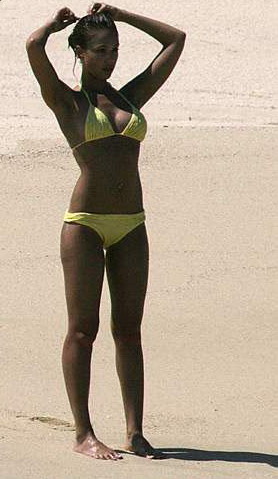 Jessica Alba sur la plage